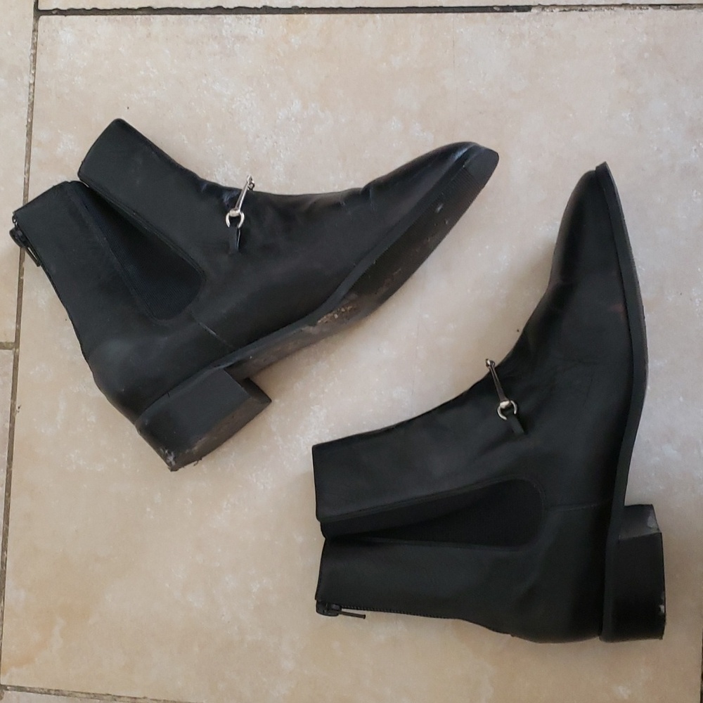 Bootalinos Shelby booties size 6